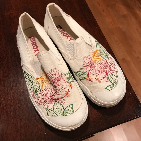 💥FINAL SALE💥 Roxy Canvas slip-ons - Picture 2 of 4